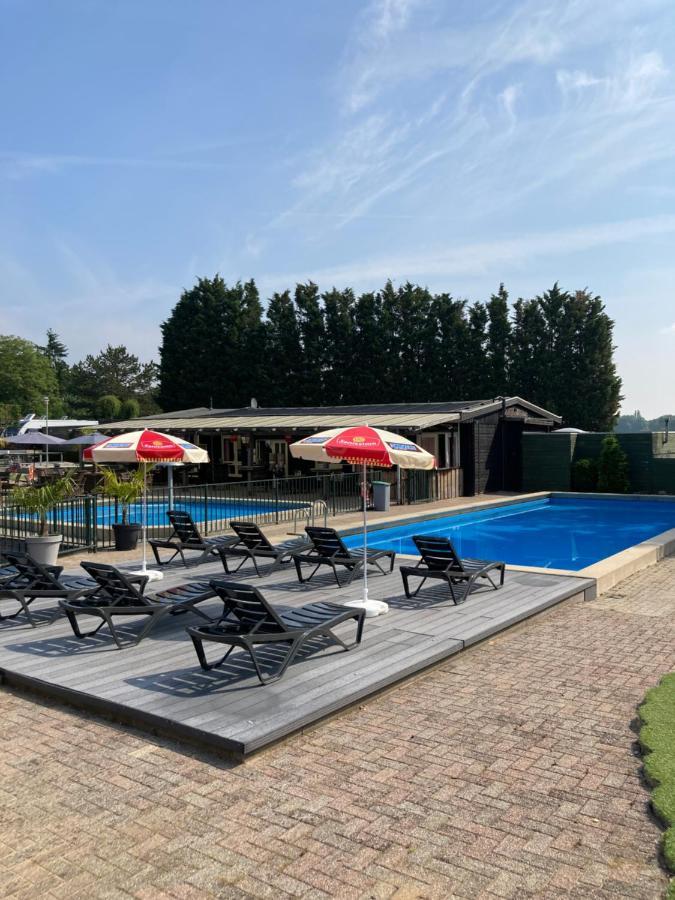 Woodlodge High Chaparral Oirsbeek Exterior photo